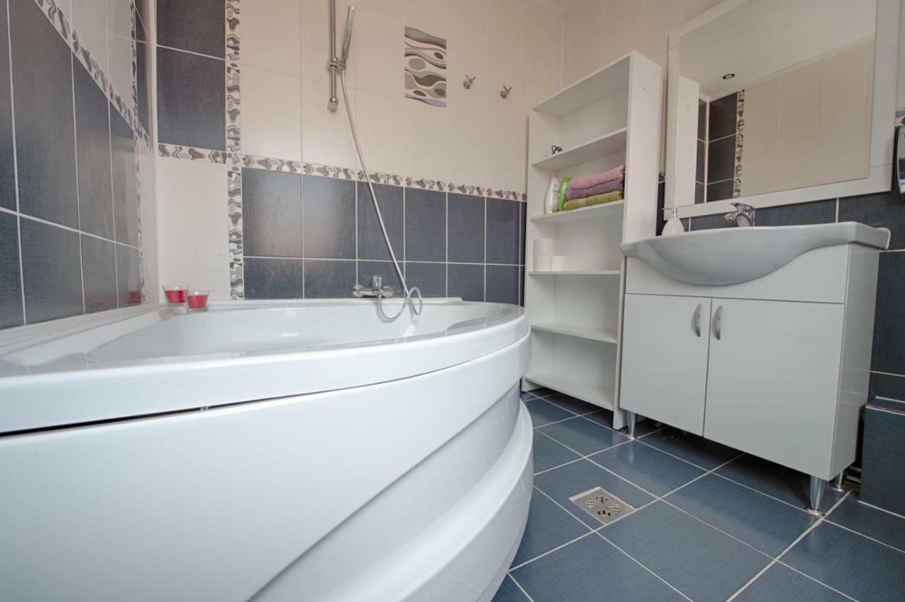 Appartamento Casa Witting Braşov Esterno foto