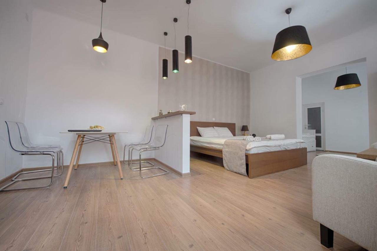 Appartamento Casa Witting Braşov Esterno foto