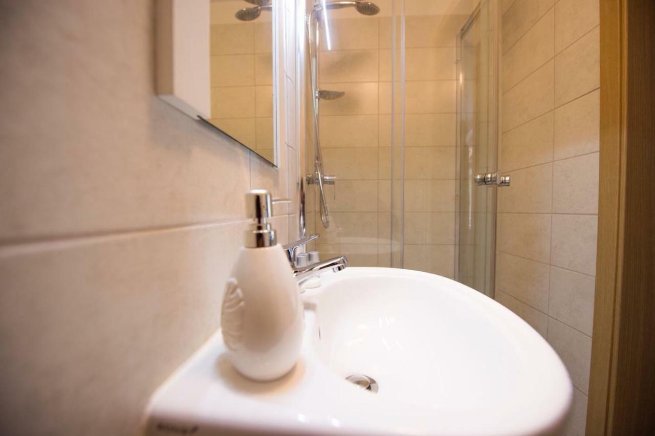 Appartamento Casa Witting Braşov Esterno foto